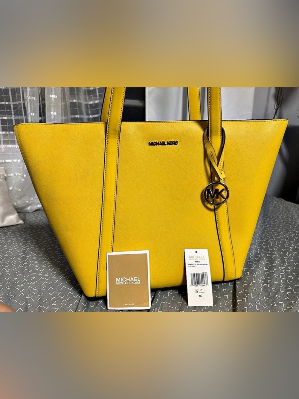 Michael Kors Pratt large tote in Yellow NWT (used a few times)